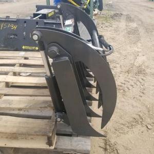 lot 27 image: Brand New CID Brand Toro, Dingo, Boxer Mini Skid Universal Mount Root Rake Grapple Attachment
