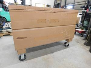 lot 24 image: Locking Knack Jobsite Tool Box - 48 x 24 x 24