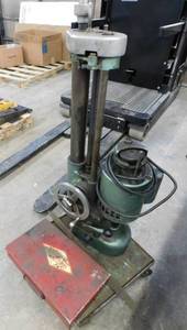 lot 29 image: Kwik Way Cylinder Boring Machine