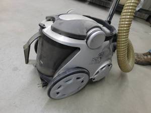 lot 69 image: Hoover Bagless WindTunnel Vacuum Cleaner