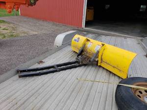 lot 70 image: 60 Blade Removed from Polaris Sportsman 500