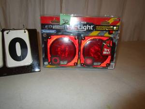 lot 30 image: Optronics Glo Light Trailer Lights - LED