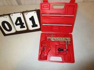 lot 41 image: AES 7 pc Flaring Tool Set