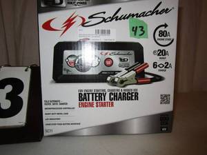 lot 43 image: Schumacher Battery ChargerEngine Starter