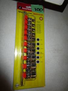 lot 100 image: Great Neck Spline Socket Set - SAEMetric