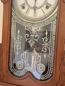 lot 16 image: Walnut Parlor Clock - Works Bell Chime