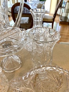 lot 39 image: Lot of Cut GlassPressed Glass Pieces