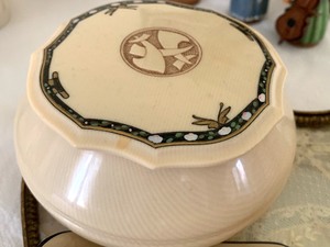 lot 46 image: Antique Celluloid Vanity Set