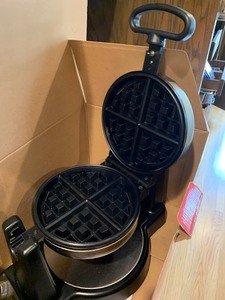 lot 54 image: Waring Pro Waffle Maker