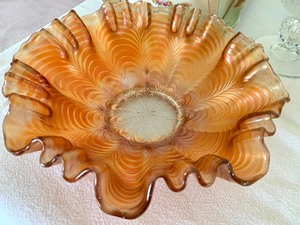 lot 58 image: Lot of antiquevintage decorative glassware