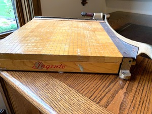 lot 108 image: Vintage Ingento #5 Paper Cutter