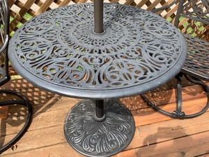 lot 121 image: Bistro Style Metal Patio Table, Two Chairs and Umbrella