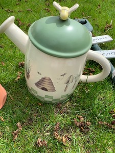 lot 139 image: Lot of Whimsical Decorative Yard items