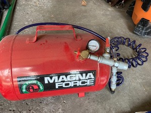 lot 164 image: Magna Force Air Compressor