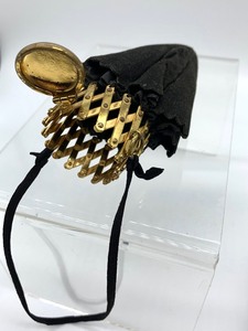 lot 183 image: Antique Small Cloth Accordion Purse