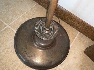 lot 206 image: Decorative Floor Lamp