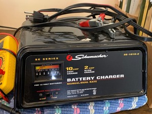 lot 210 image: Schumacher Battery Charger