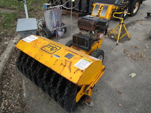 lot 114 image: MB 36 POWER SWEEPER