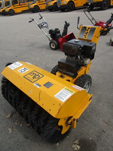lot 115 image: MB 36 POWER SWEEPER