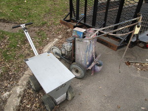 lot 116 image: FIELD PAINTER AND FIELD CHALKER