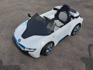 lot 13 image: BMW i8 Concept Electric Ride On Convertible Car. Works Needs Charger (Easy To Get Online)