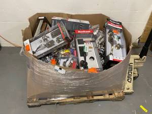 lot 41 image: Huge Lot Of KWIKSET, DEFIANT, BALDWIN Door Knob, Deadbolt, Handleset and MORE