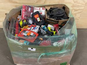 lot 67 image: Entire Pallet Of Store Returns, MILWAUKEE, MAKITA, DEWALT, HUSKY