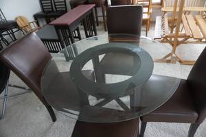 lot 4 image: Glass Top Table With 4 Padded Chairs