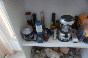 lot 93 image: Large Lot of Flashlights