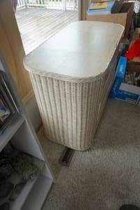 lot 41 image: White Wicker 3 Drawer Dresser