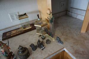 lot 85 image: Lot of Small Wild Life Theme FigurinesDesk Top Decor