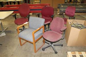 lot 1342 image: Lot of (5) Office Chairs