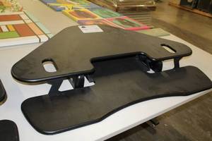 lot 1386 image: Varidesk CubeCorner 48 Standing Desk