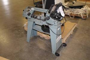 lot 1312 image: King Metal Cutting Band Saw KC-115C