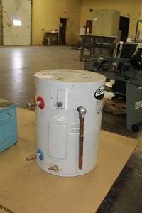 lot 1371 image: A.O. Smith Electric Storage Wank Water Heater 19-Gallon