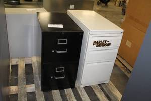 lot 1358 image: Lot of (2) Metal File Cabinets