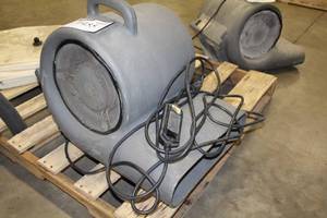 lot 1455 image: Dayton 10in. Portable Blower