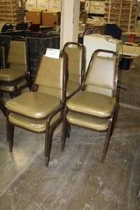 lot 1425 image: Lot of (6) Padded Conference Chairs