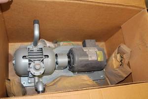 lot 1440 image: Gast 65 Series Lubricated Heat Vac Vacuum Pump