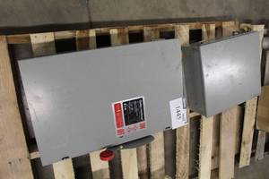 lot 1445 image: Lot of (2) Cutler-Hammer General Duty Electrical Safety Switch 200A240V
