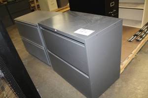 lot 1474 image: Lot of (2) Metal Lateral File Cabinets 2-Drawer