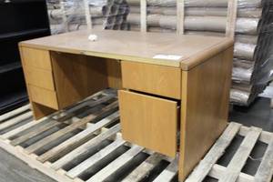 lot 1514 image: National Wood Office Desk 5-Drawer