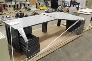 lot 1479 image: Work Station Desk 2-Piece