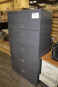 lot 1510 image: Metal Lateral File Cabinet 5-Drawer