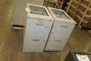 lot 1506 image: Lot of (2) Office Cubicle Personal File Cabinet 2-Drawer