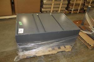 lot 1504 image: Metal Lateral File Cabinet 3-Drawer