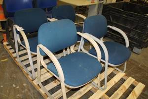 lot 1501 image: Lot of (4) Office Arm Chairs