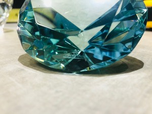 GORGEOUS 5 DIAMETER BLUE DIAMOND CUT CRYSTAL&nbspGLASS GEMSTONE - NO CHIPS OR SCRATCHES
