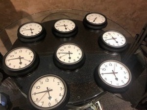 LOT OF 8 WALL CLOCKS