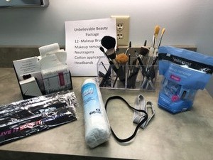 MIXED LOT OF BEAUTY SUPPLIES. MAKE UP REMOVER, NEUTROGENA, COTTON APPLICATORS, 12 MAKE UP BRUSHES, HEADBANDS - ALL NEW